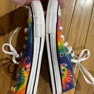 Converse girls size 2